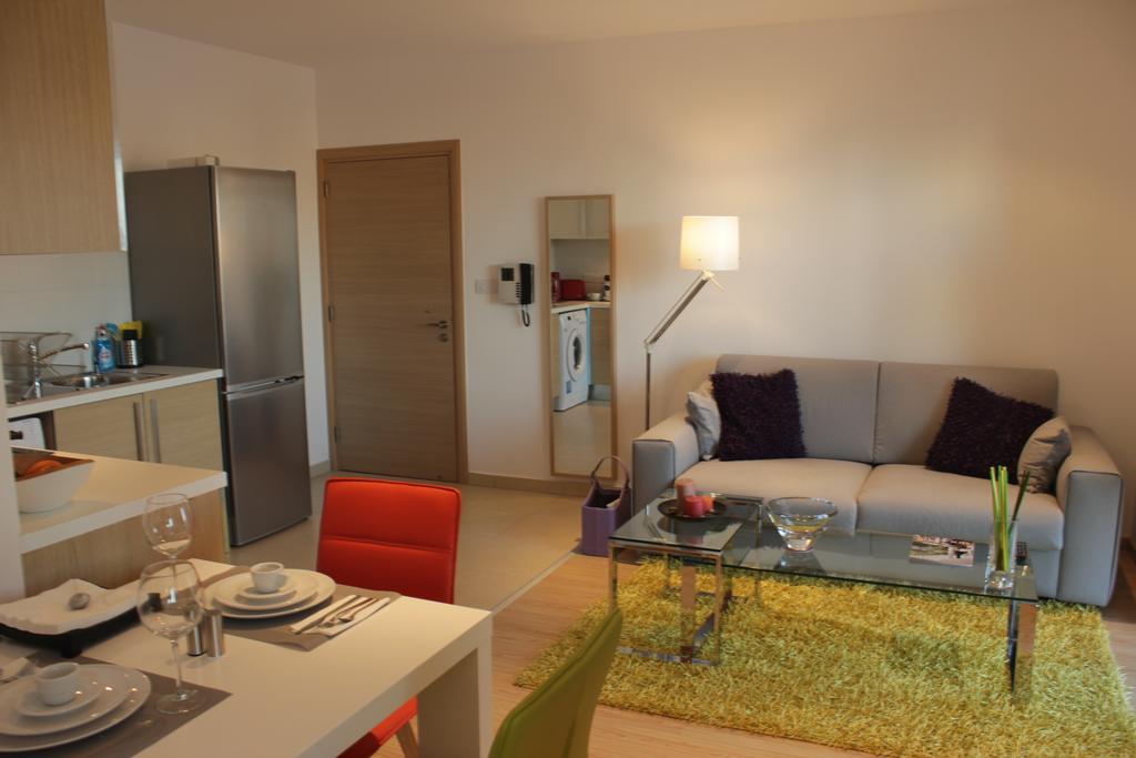 Eden Beach Apartment 611 リマソール 部屋 写真