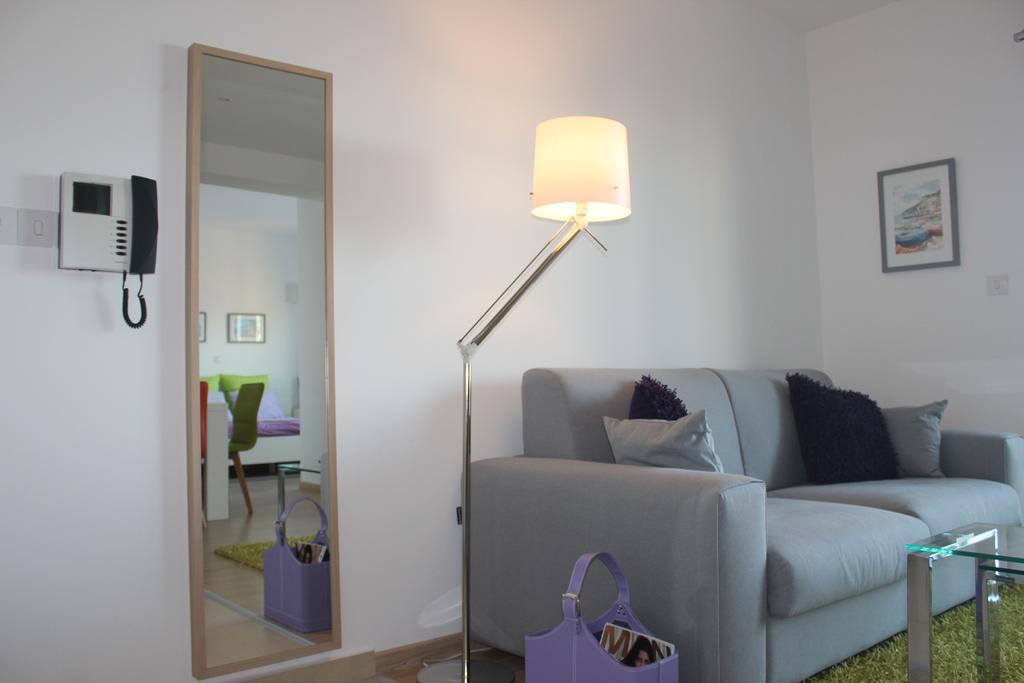 Eden Beach Apartment 611 リマソール 部屋 写真